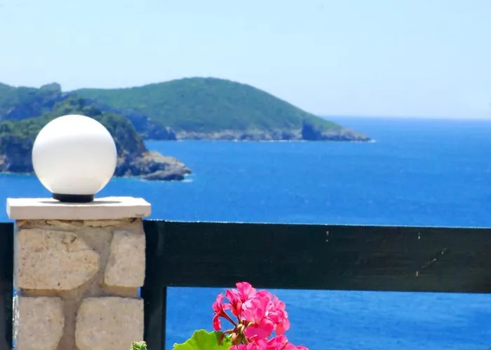 Апартаменты Kiki Палеокастрица