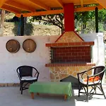 Kiki Paleokastritsa